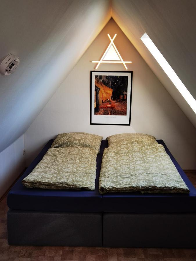 Gemuetliche Dachwohnung Mit Kleiner Oder Grosser Dachterrasse Nebeneinander Wolmirstedt Екстериор снимка