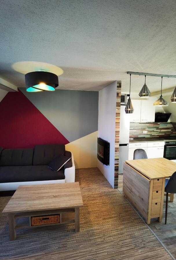 Gemuetliche Dachwohnung Mit Kleiner Oder Grosser Dachterrasse Nebeneinander Wolmirstedt Екстериор снимка