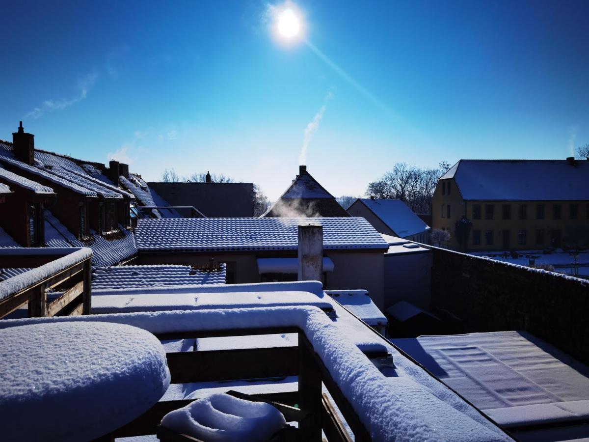 Gemuetliche Dachwohnung Mit Kleiner Oder Grosser Dachterrasse Nebeneinander Wolmirstedt Екстериор снимка
