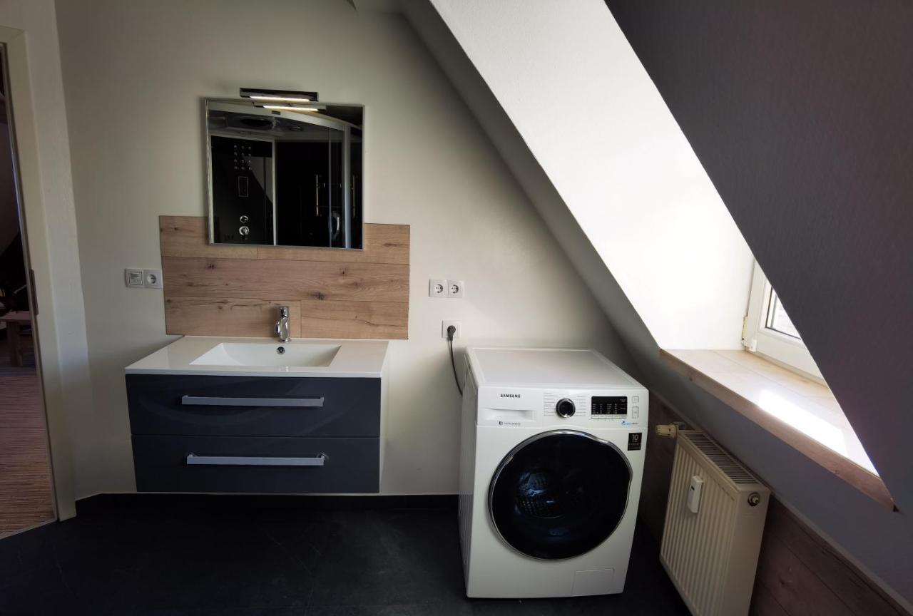 Gemuetliche Dachwohnung Mit Kleiner Oder Grosser Dachterrasse Nebeneinander Wolmirstedt Екстериор снимка