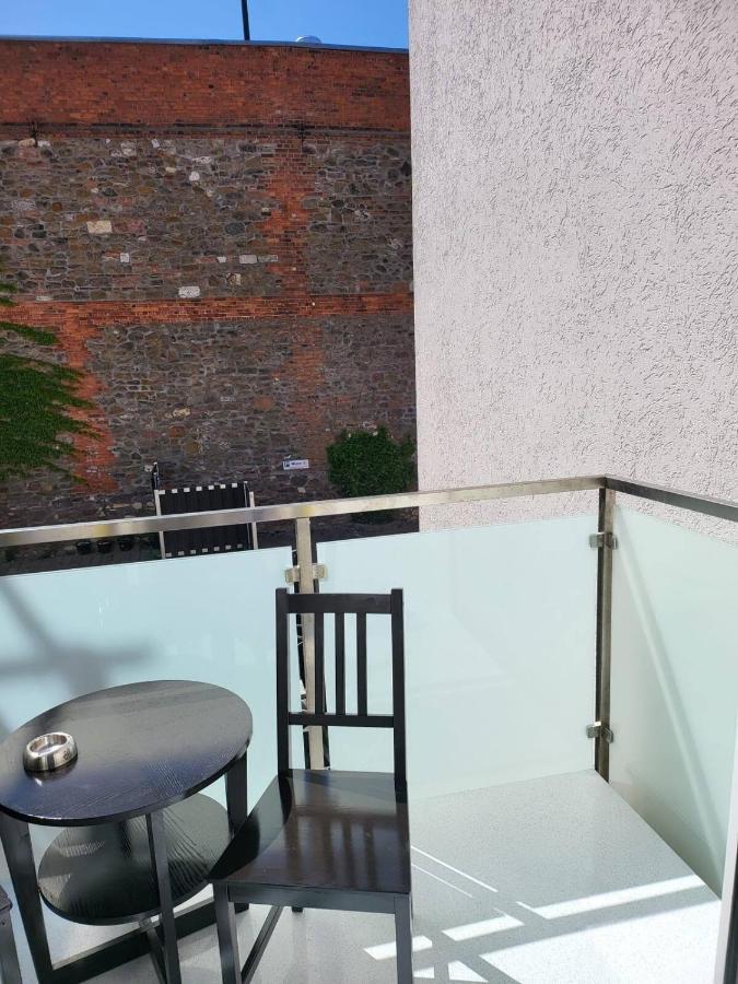 Gemuetliche Dachwohnung Mit Kleiner Oder Grosser Dachterrasse Nebeneinander Wolmirstedt Екстериор снимка