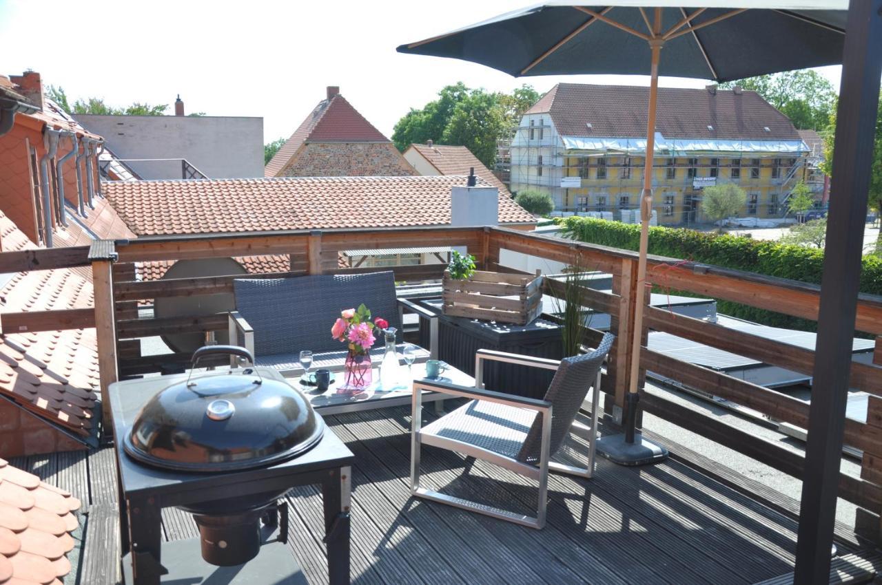 Gemuetliche Dachwohnung Mit Kleiner Oder Grosser Dachterrasse Nebeneinander Wolmirstedt Екстериор снимка